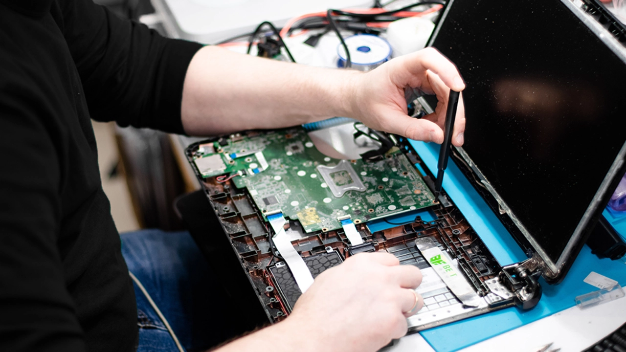 How can I learn laptop repairing from home?